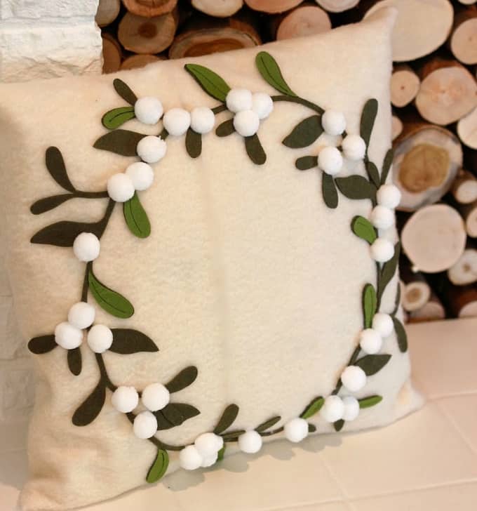 felt Christmas pillow