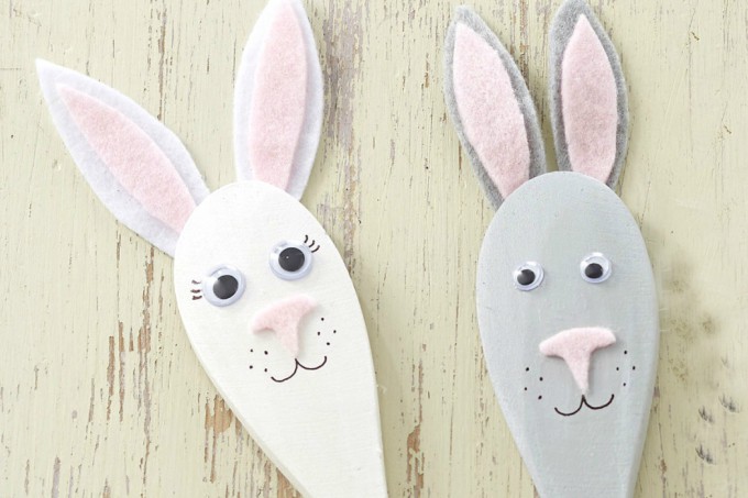 Easter bunny spoon puppets