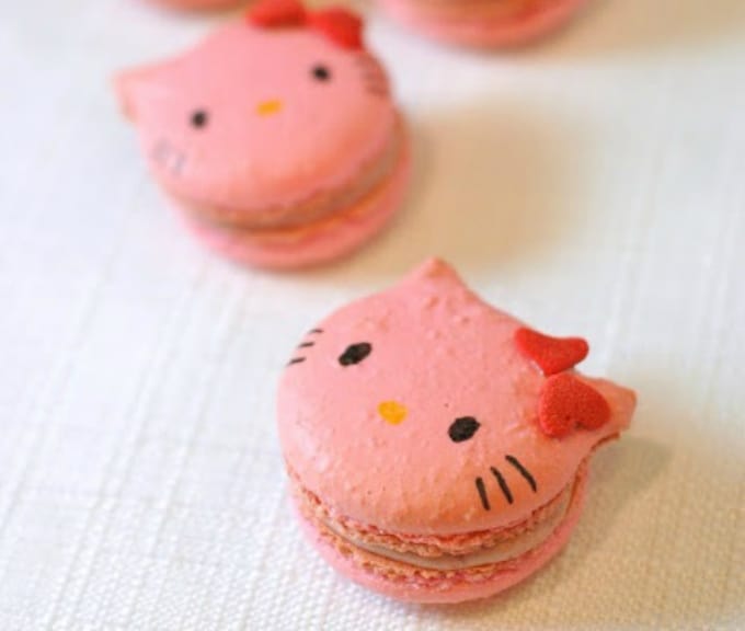 Hello Kitty macarons