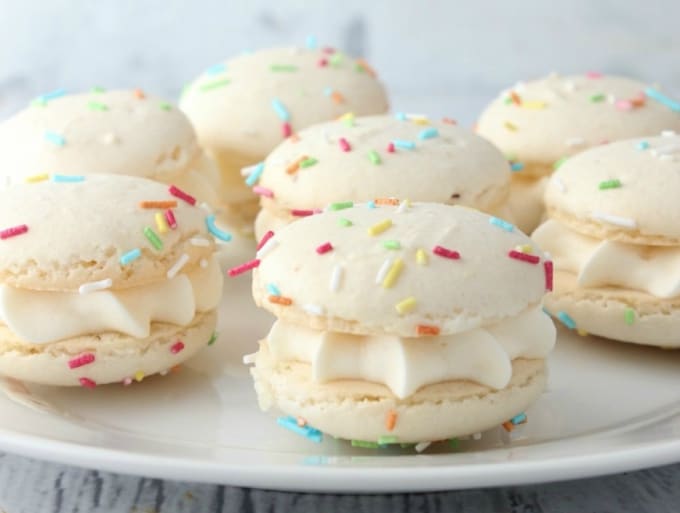 funfetti macarons