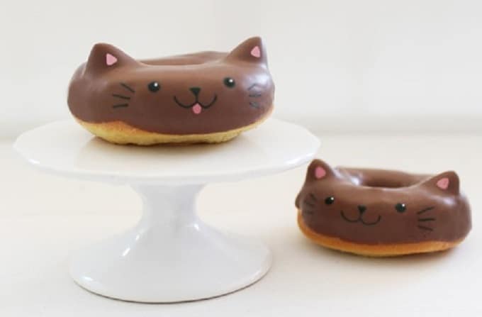DIY kitty cat donuts