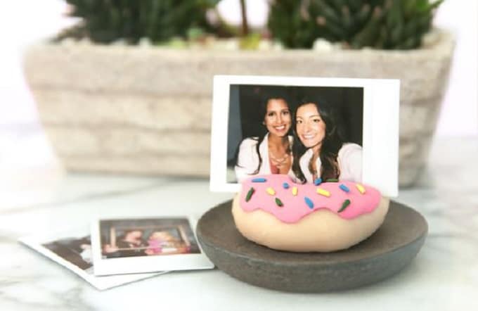 donut photo holder