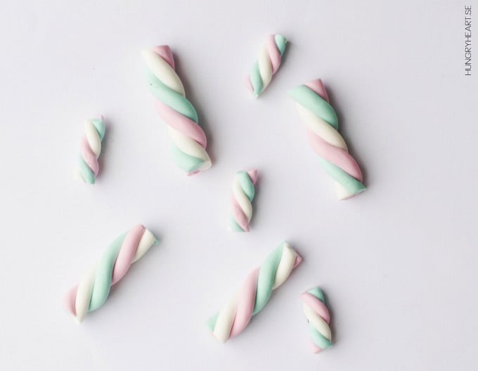 DIY marshmallow magnets