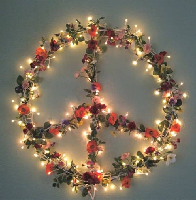 peace sign leaves light
