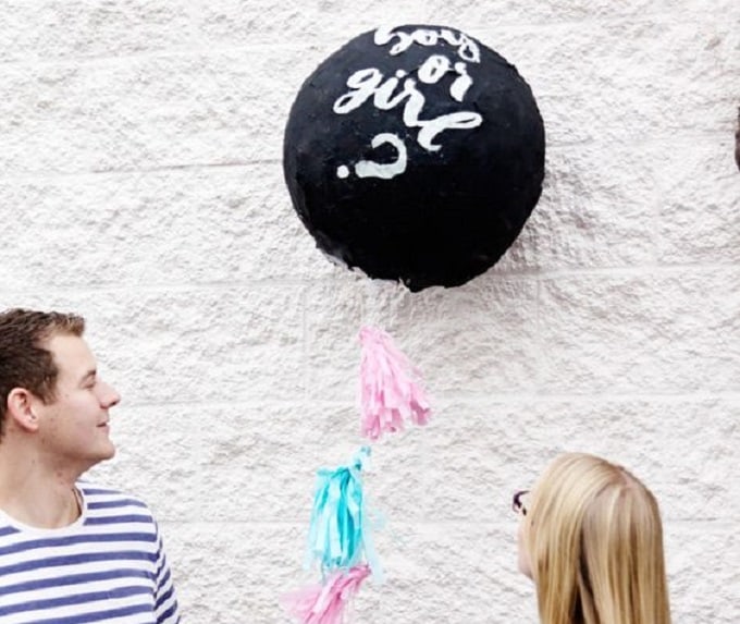 gender reveal balloon