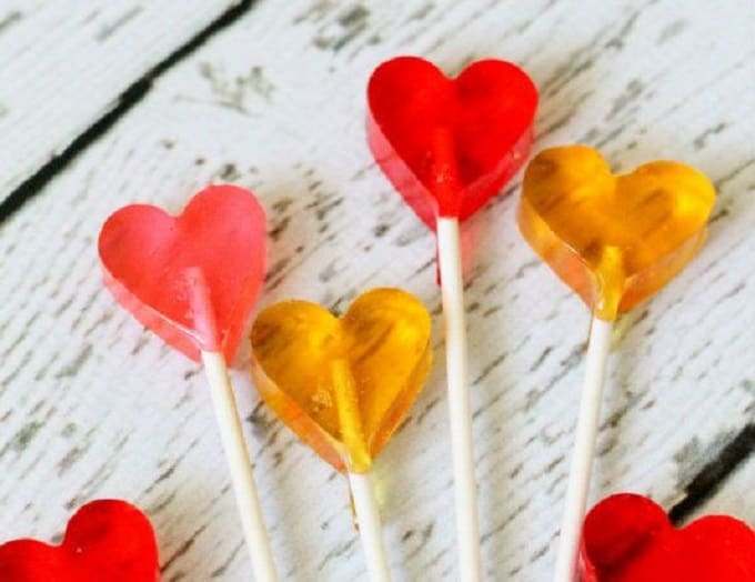 homemade Valentine’s Day suckers