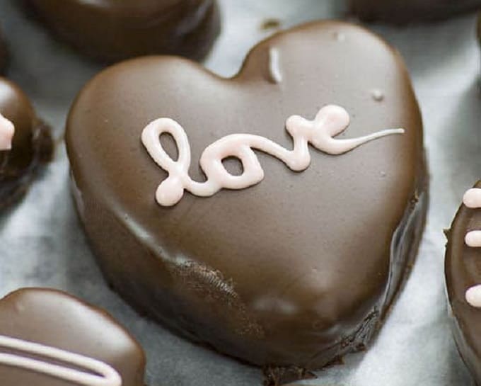 chocolate chip cookie dough Valentine’s Day hearts