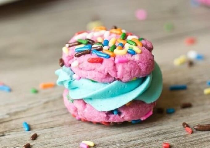 DIY funfetti sandwiches