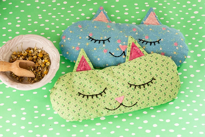 DIY kitty sleep masks
