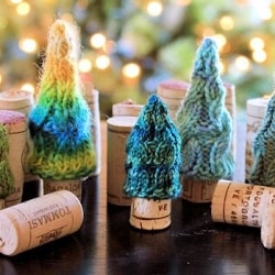 Pint Sized Holiday Tree Wine Stoppers