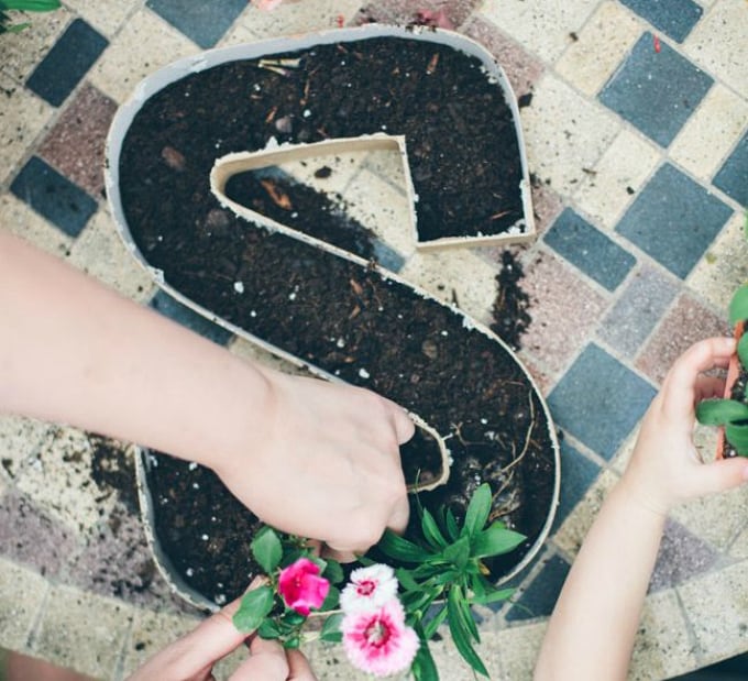 diy initial letter planters