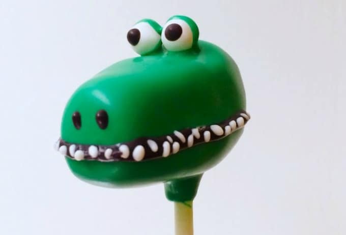 alligator cake pop