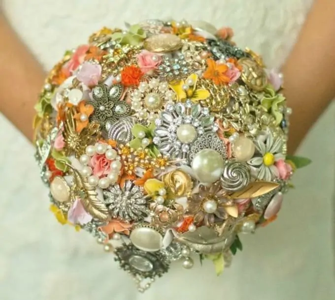 brooch bouquet
