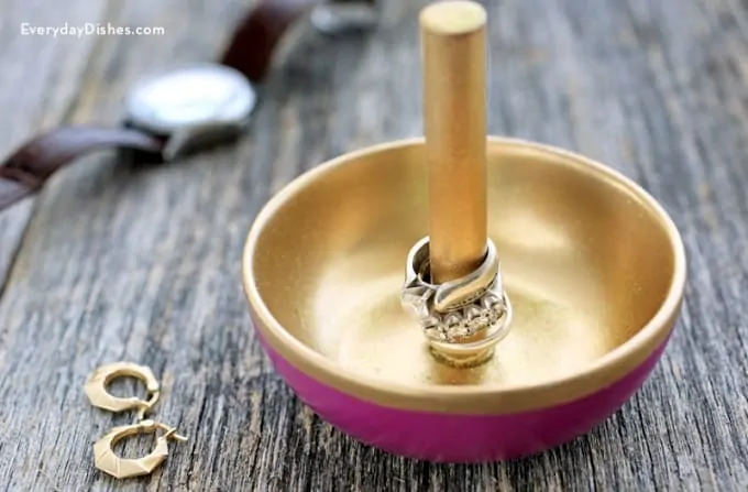 Stunning Ring Holder
