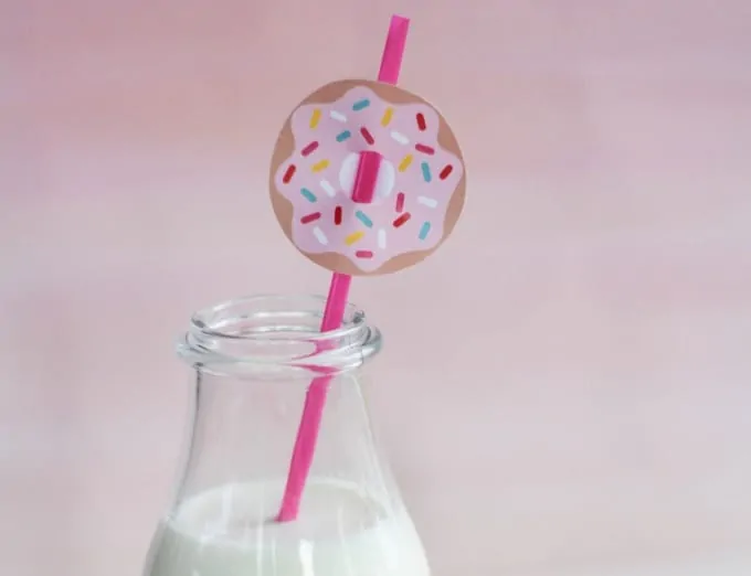 DIY donut straw topper